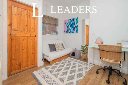 Basing Street, Liverpool, L19 - Photo 2