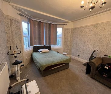 Swiss Villa Mansions, 11 Trevelyan Road, Weston-Super-Mare - Photo 3