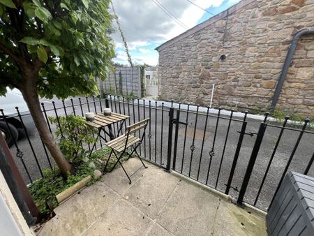 2 bedroom terraced house to rent - Photo 3