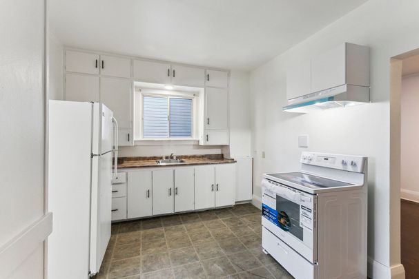 For Lease - 279 Cedarvale Avenue Unit# Upper, Toronto, Ontario - Photo 1