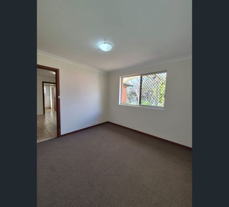 18 Pitt Street, St James, WA 6102 - Photo 5