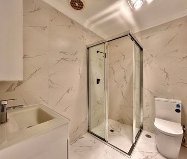 Spacious 3-Bedroom Home in Prime Kelmscott Location! - Photo 4