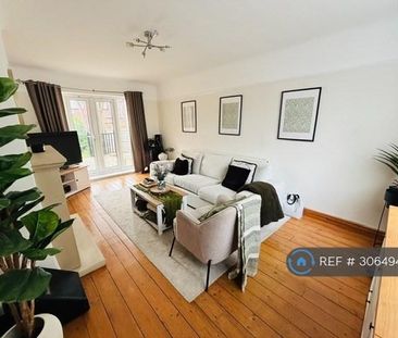 3 bedroom semi-detached house to rent - Photo 2