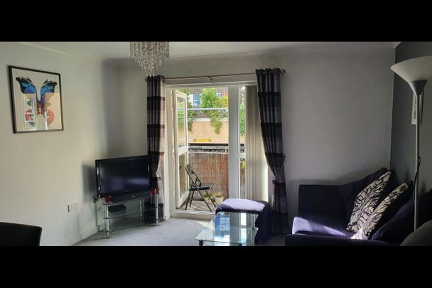 1 Bed Flat, Windmill House, E14 - Photo 1