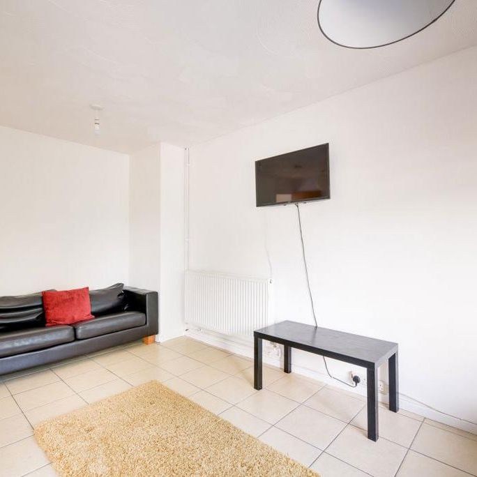 4 bedroom house to rent - Photo 1