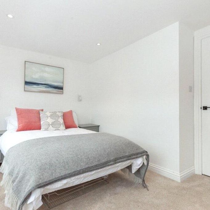 3 bedroom terraced house to rent - Photo 1