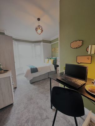 BEDROOM 1- MEDIUM DOUBLE ENSUITE - Photo 1