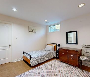 For Lease - 22A Avonlea Place, Richmond Hill, Ontario - Photo 2