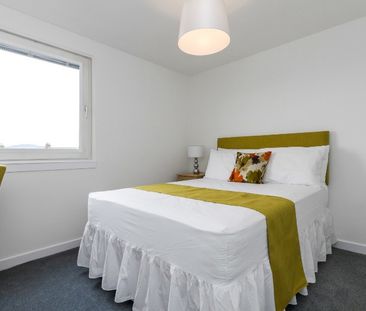 3 bedroom apartment to rent - Photo 2