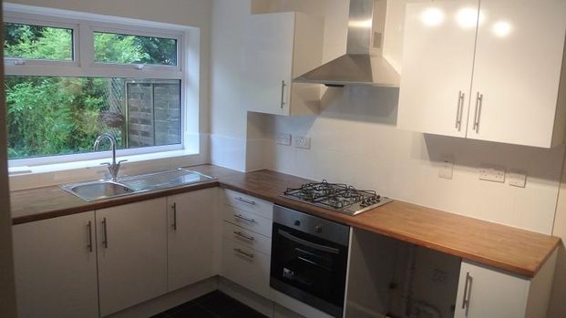 3 bedroom terraced house to rent - Photo 1