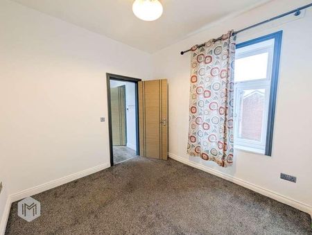 Chaddock Lane, Worsley, Manchester, Greater Manchester, M28 - Photo 2