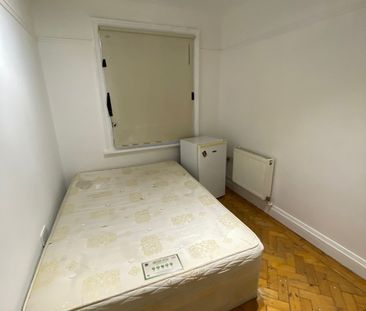 Room in a Shared Flat, Temple Fortune Mansions, NW11 - Photo 2