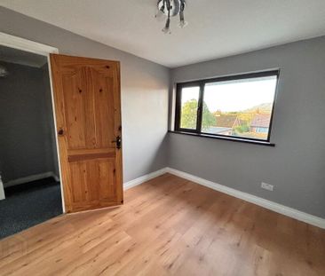 30 Prospect Park, Carrickfergus, BT38 8QA - Photo 3