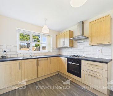 3 bedroom detached house to rent - Photo 3