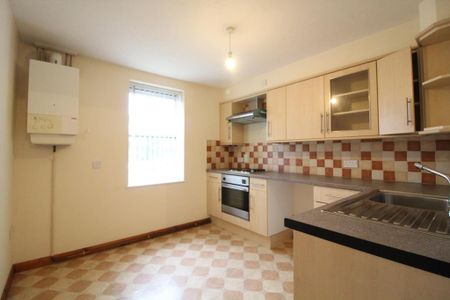 2 bedroom flat to rent - Photo 4