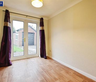 3 bedroom semi-detached house to rent - Photo 3