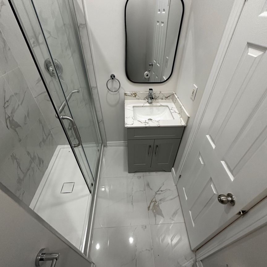 For Lease - 25 Howard Street Unit# Apt.2 Room B, Toronto, Ontario - Photo 1