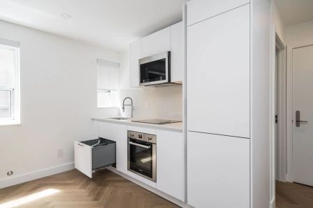 54 - 56 Maitland Street — Studio - unit 111 - Photo 2
