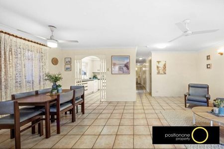 Move in before Christmas! Ideal location! - Photo 5