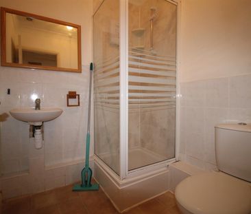 Cotswold Court, West Wycombe Road - Photo 6