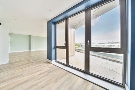 2 bedroom penthouse to rent - Photo 2