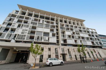 FABULOUS ONE BEDROOM + STUDY APARTMENT WITH CITY VIEWS + LARGE ENTERTAINING BALCONY - Photo 2