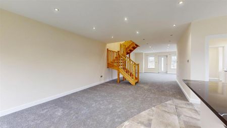 3 bedroom semi-detached house to rent - Photo 4