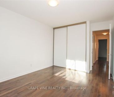For Lease - 121 Erin Crescent, Hunt Club - Windsor Park Village and... - Photo 2