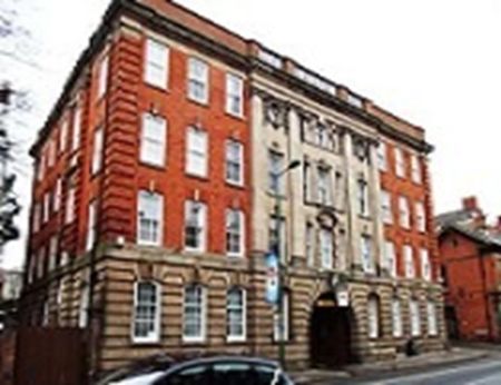 2 Bed Flat, Derby Road, NG7 - Photo 3