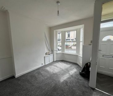 2 bedroom end of terrace house to rent - Photo 1
