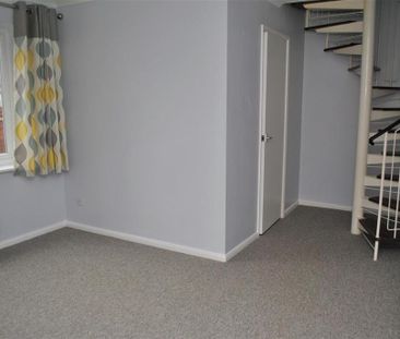 1 bedroom end of terrace house to rent - Photo 1
