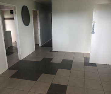 Fantastic 3-Bedroom Home in Central Papakura - Ideal for Your Exten... - Photo 1