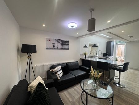 6 BEDROOM, EN-SUITE, 143 NORTHFIELD ROAD – STUDENT ACCOMMODATION COVENTRY - Photo 2