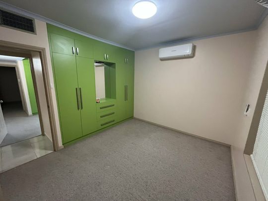 3 BEDROOM, 1 BATHROOM HOUSE IN BRAITLING WITH OUTDOOR SPA - Photo 1