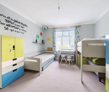 4 bedroom semi-detached house to rent - Photo 6
