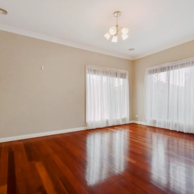 3 Bed, 1 Bath - Photo 1