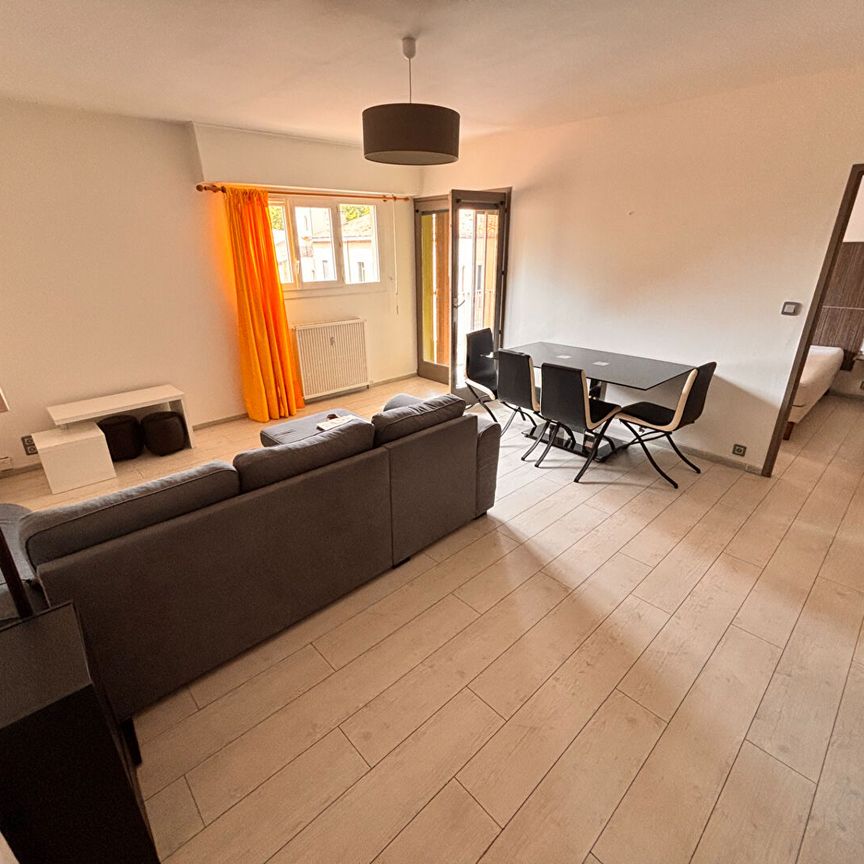 NIMES - APPARTEMENT P2 DE 45 M2 AVEC LOGGIA, BALCON + PARKING EN SS + CAVE - Photo 1