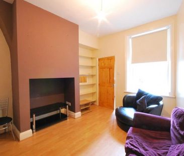 2 Bed - Wolseley Gdns, Jesmond - Photo 2