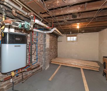 For Lease - 8 Macpherson Avenue, Toronto, Ontario - Photo 6