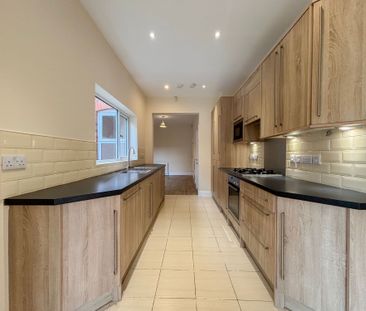 3 bed end of terrace house to rent in Moor Street, Coventry, CV5 - Photo 3