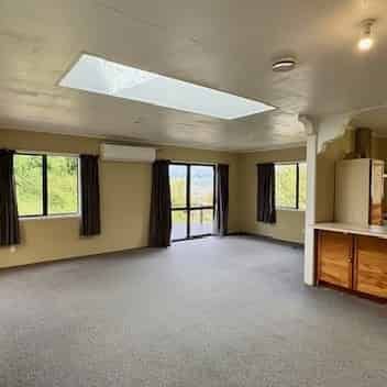 Three Bedroom Family Home - Photo 1