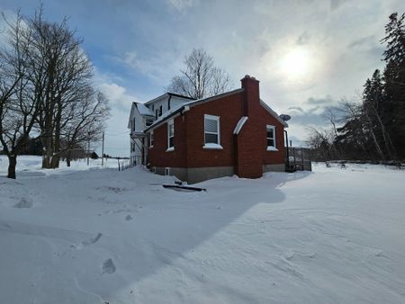 For Lease - 74 Charleston Side Road, Caledon, Ontario - Photo 3