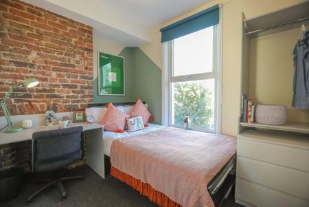 1 bedroom in a house share to rent - Photo 4