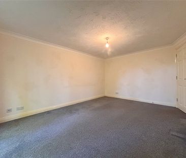 Gould Close, Newbury, Berkshire, RG14 - Photo 6