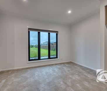 BRAND NEW TOWNHOUSE - Photo 2