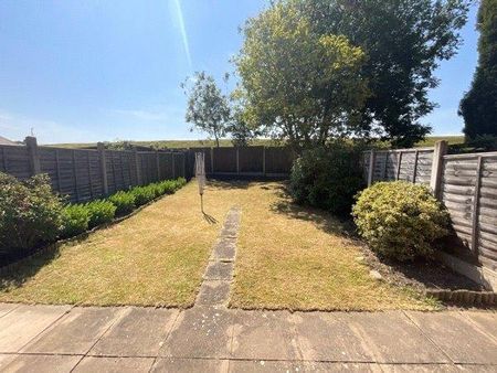 2 bedroom semi-detached house to rent - Photo 5