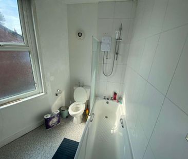2 bedroom house to rent - Photo 1
