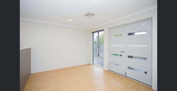 JUST GORGEOUS, EVERYTHING YOU WANT, SOOOOO MUCH SPACE - Photo 1