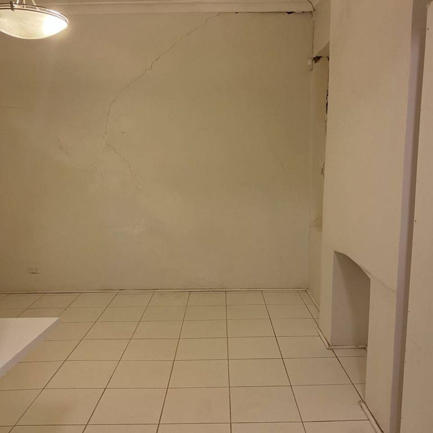 1 Bedroom Unit in the heart of Chatswood - Photo 1