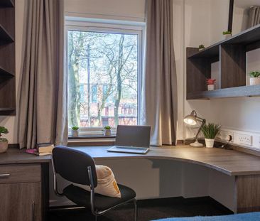 1 bedroom in a flat share to rent - Photo 4